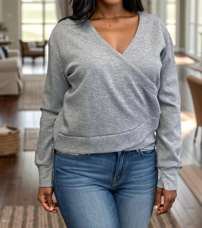 Ashed Beauty Pullover In Heather Grey Short Sleeve Top